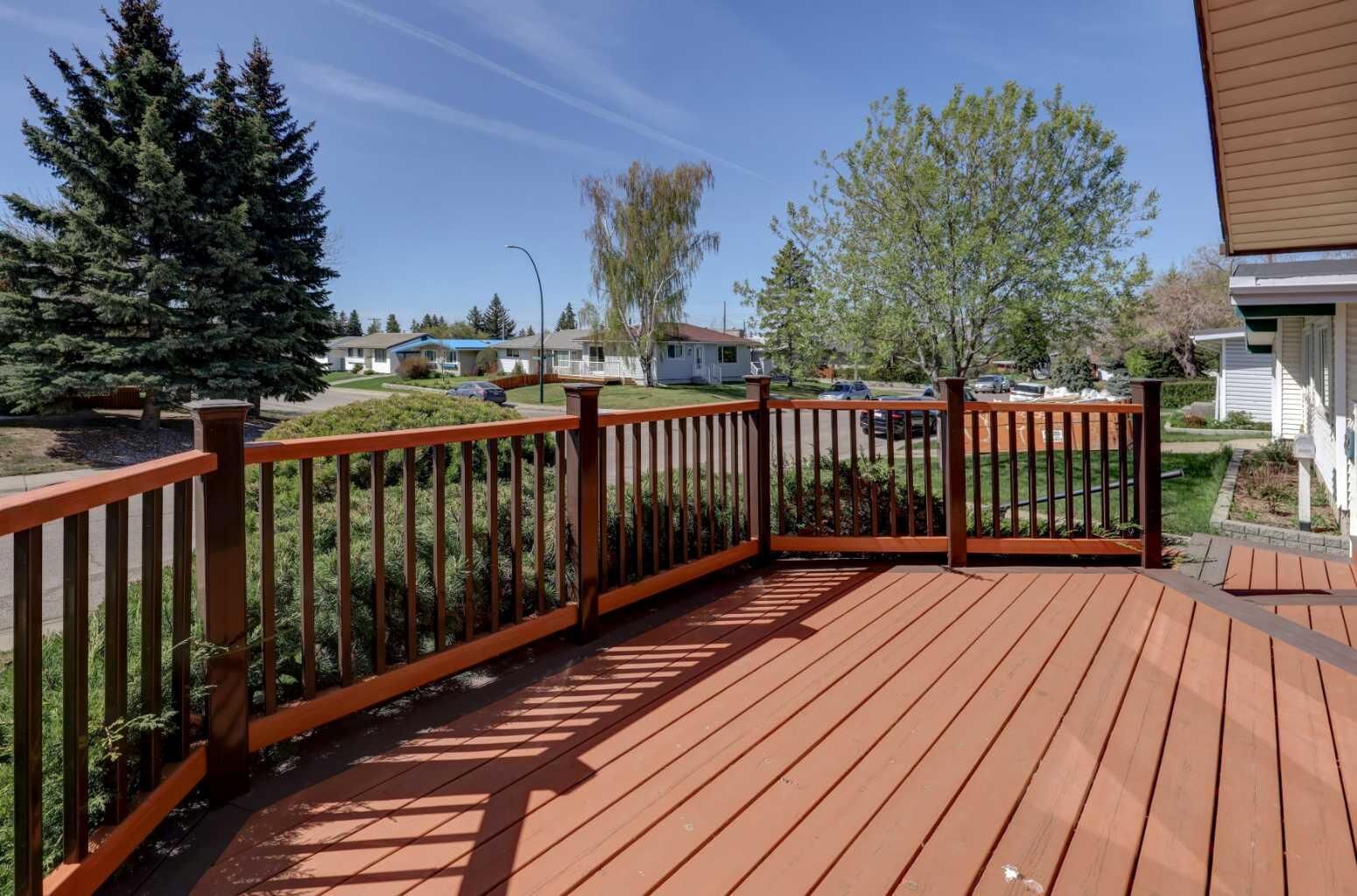 Photo de la propriété: 2328 Munro Drive NE AB T2E 5Y9