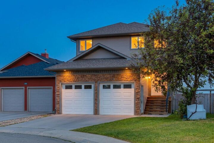 156 Camden Court — photo 1