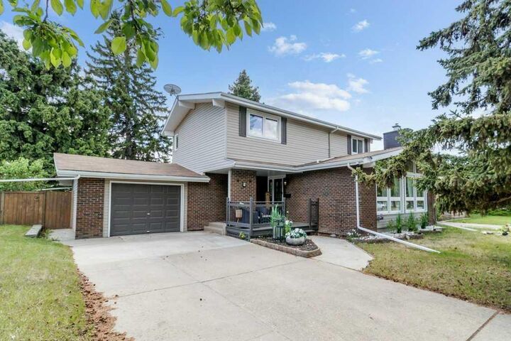 5 Selkirk Boulevard — photo 1