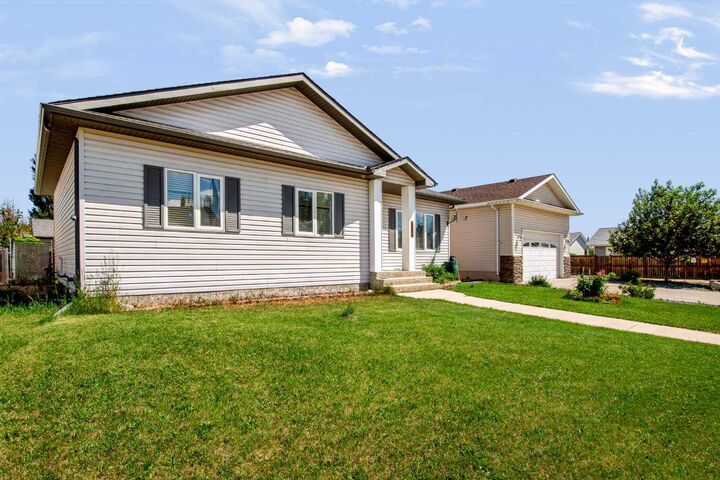 Property Photo:  2806 22 Street  AB T0L 1R0 