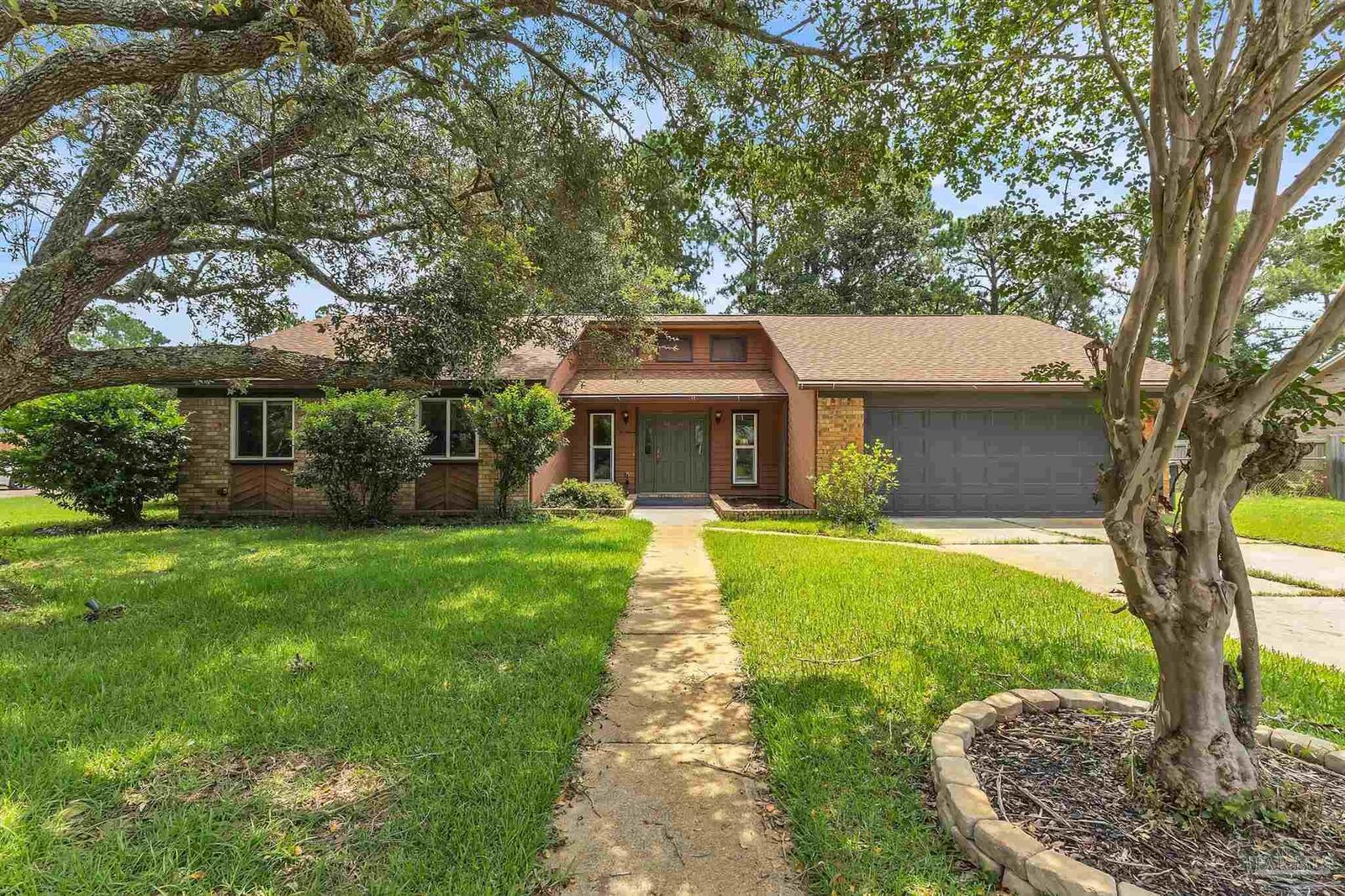 Property Photo:  616 Sawara Ct  FL 32506 