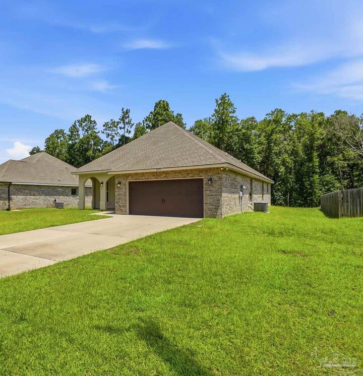 Property Photo:  6054 Cherokee Dr  FL 32570 