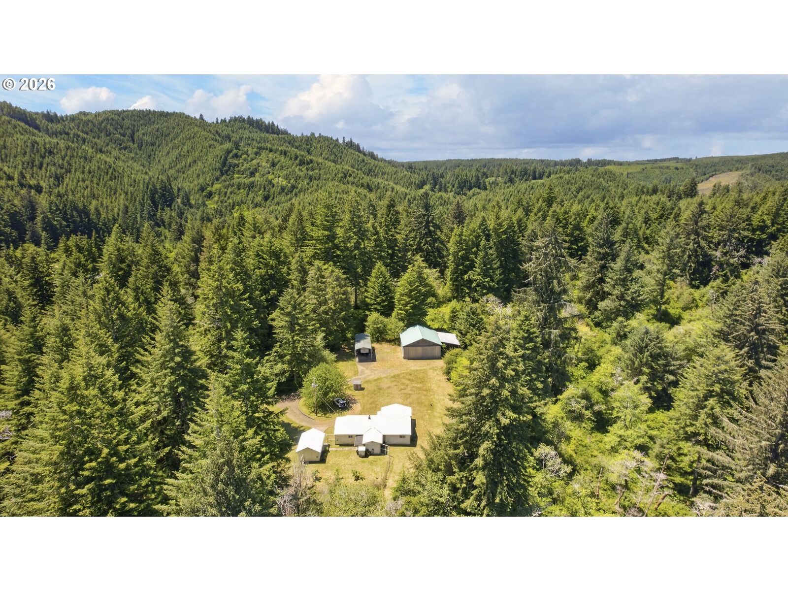 Property Photo: 84546 Grant Creek Rd OR 97493