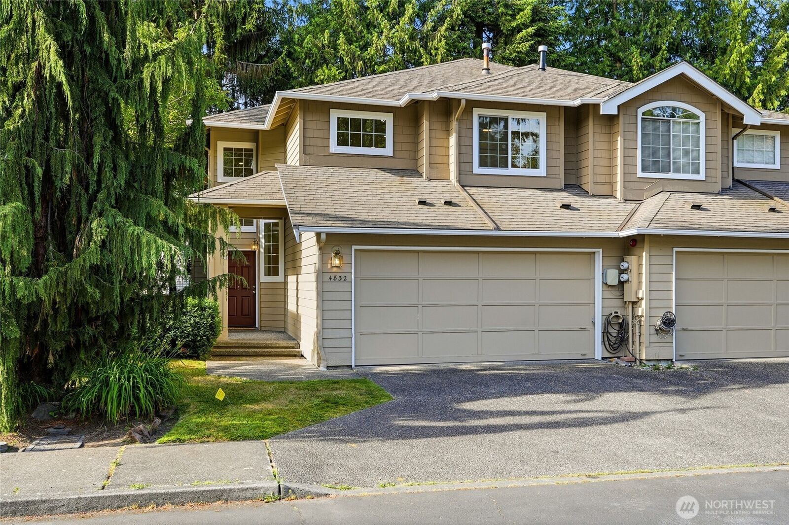 Property Photo:  4832  165th Place SW  WA 98026 