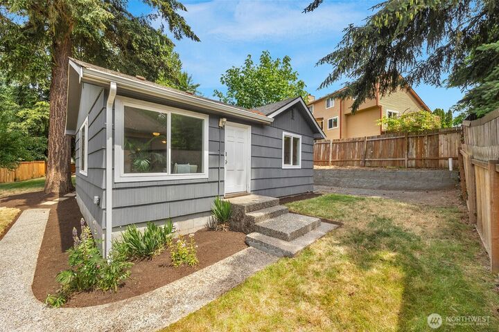 Property Photo:  17806  83rd Place NE  WA 98028 