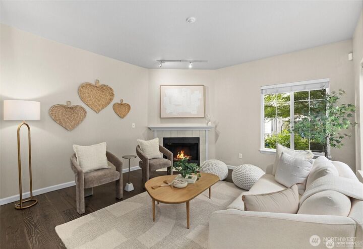 Property Photo:  10909  Avondale Road NE R-170  WA 98052 