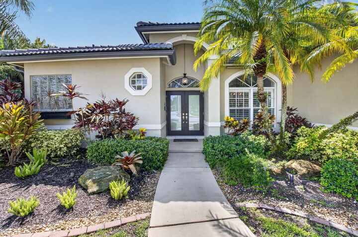 Property Photo:  1365 E Barwick Ranch Circle  FL 33445 