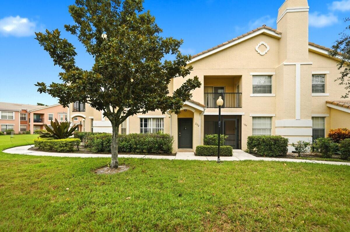 Property Photo:  124 SW Peacock Boulevard  FL 34986 