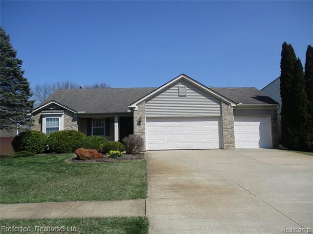 Property Photo: 9153 Lakewood Drive MI 48189