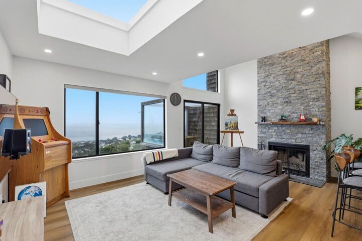 Property Photo:  270 Beachview Avenue 14  CA 94044 