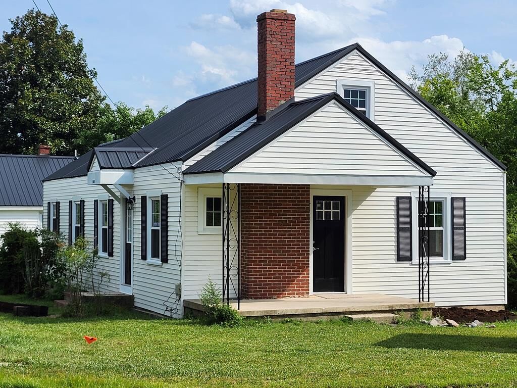 Property Photo:  1801 Roberts Street  VA 23901 