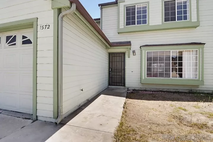 Property Photo:  1572 Antoine Dr  CA 92139 
