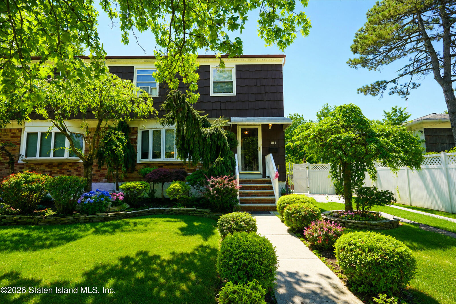Property Photo:  104 Elder Avenue  NY 10309 