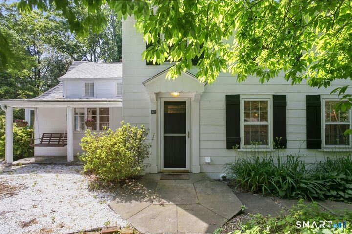 Property Photo:  247 Chestnut Hill Road  CT 06903 