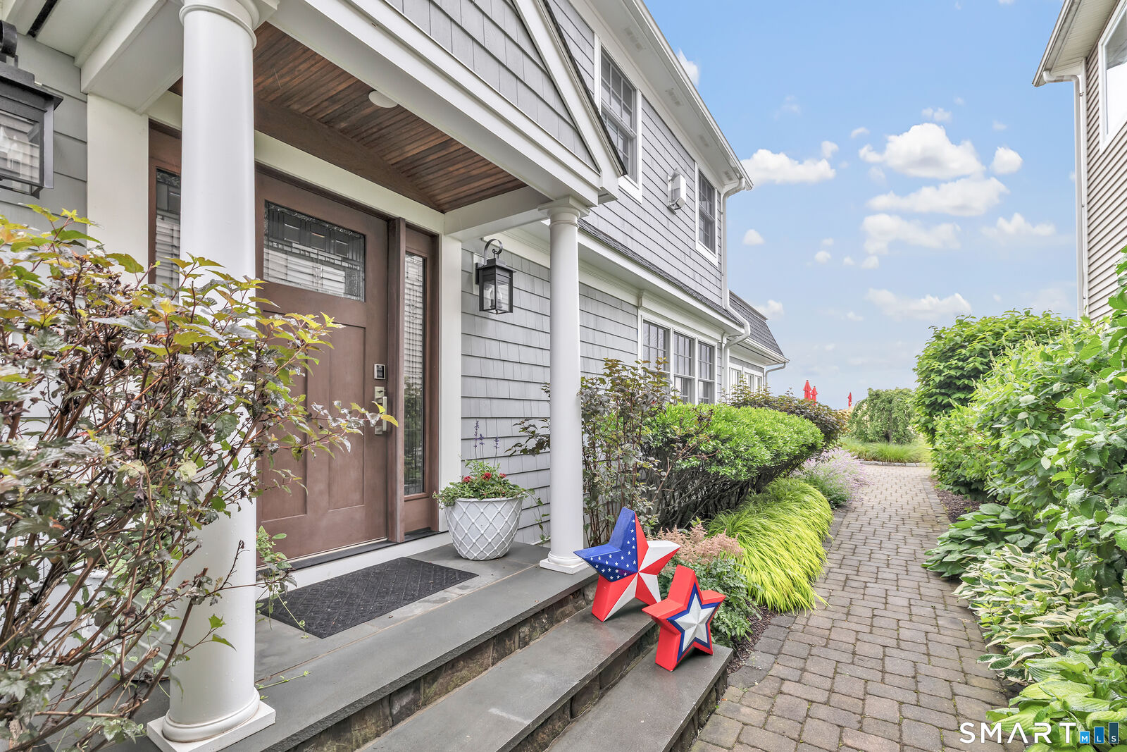 Property Photo:  827 East Broadway  CT 06460 