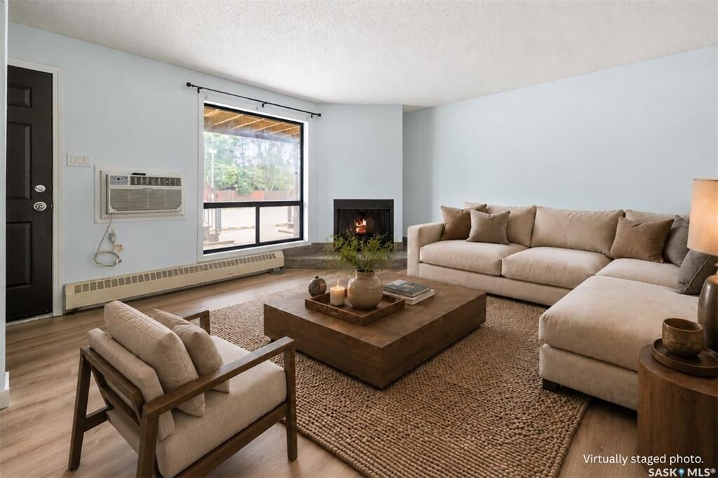 Property Photo:  2931 Harding Street 102  SK S4V 1B9 