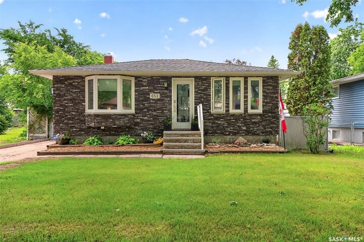 653 Duffield Street W — photo 1