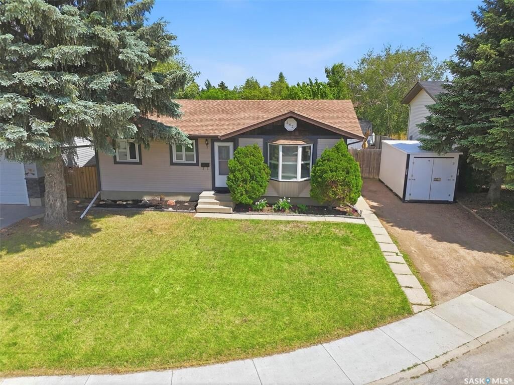 Property Photo:  342 Wollaston Rise  SK S7J 4G5 