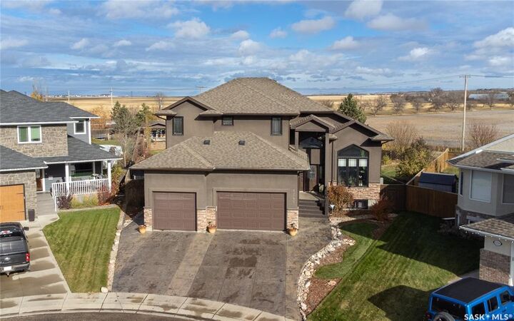Property Photo: 1242 Willowgrove Court SK S7W 0A8
