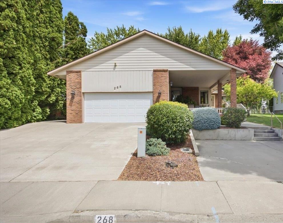 Property Photo:  268 Piper St.  WA 99352 