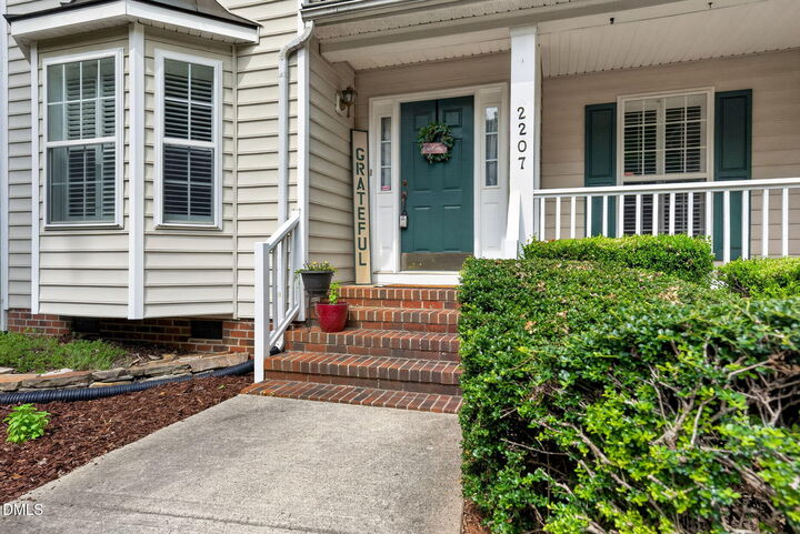 Property Photo:  2207 Beckett'S Ridge Drive  NC 27278 