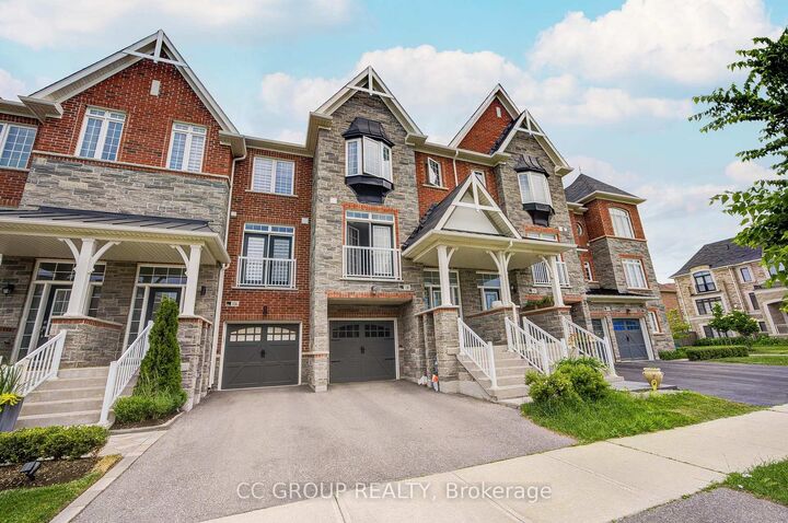 Property Photo: 138 Farooq Boulevard S ON L4H 4S1