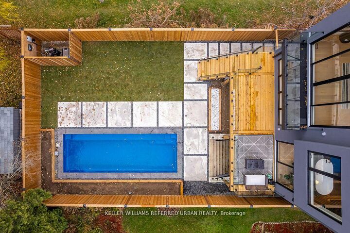 Property Photo: 33 Twelfth Street ON M8V 3G8