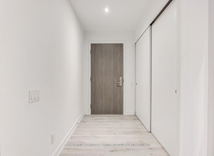 Photo de la propriété:  161 Roehampton Avenue 228  ON M4P 1P9 