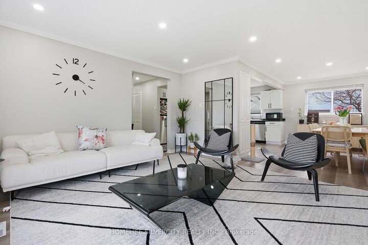 Property Photo: 578 Trafford Crescent ON L6L 3T3