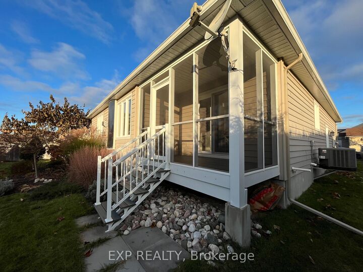 Property Photo: 28 Settlement Lane ON K4R 0A4