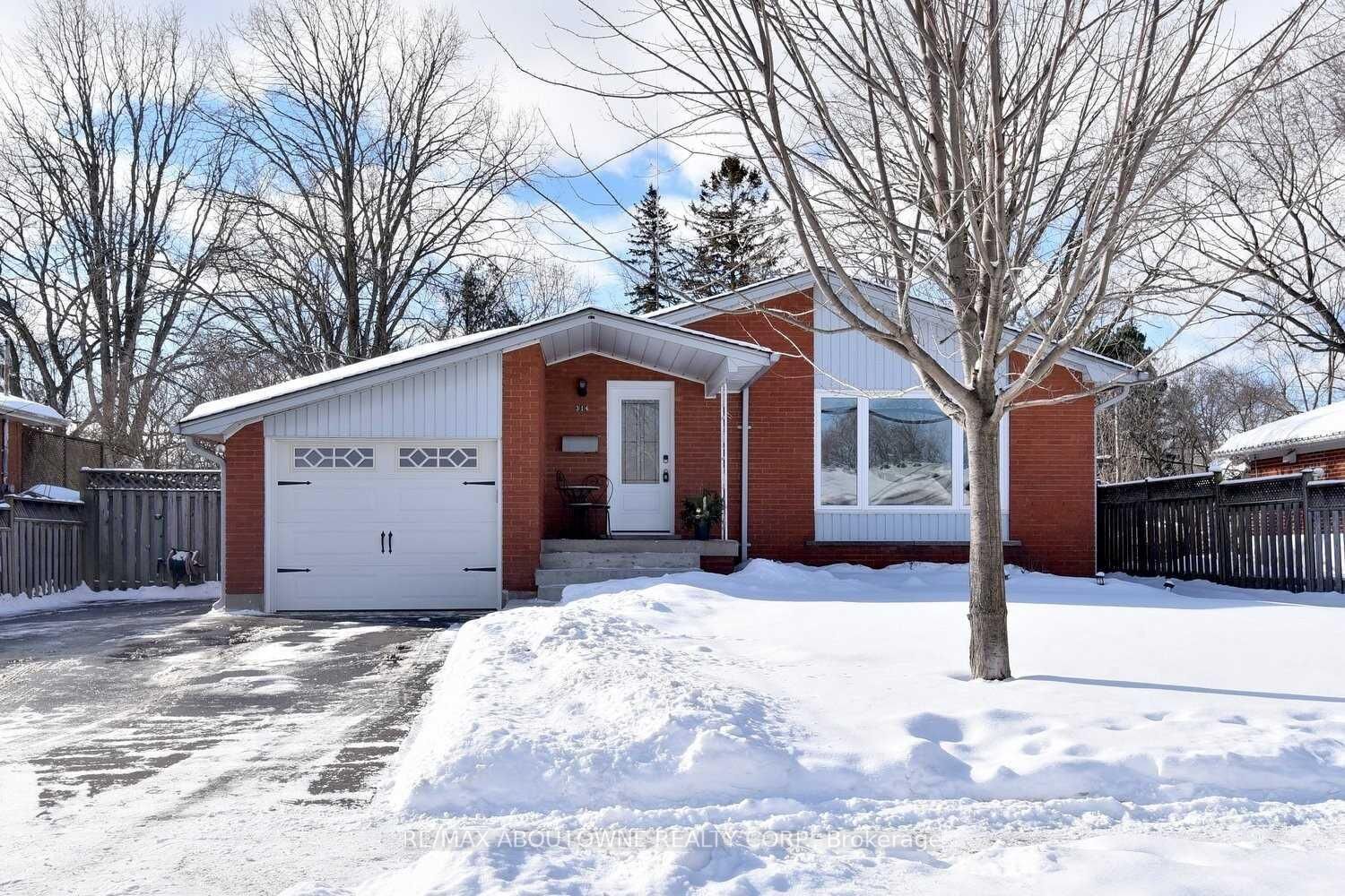 Property Photo:  314 Bevan Drive  ON L7L 4L2 