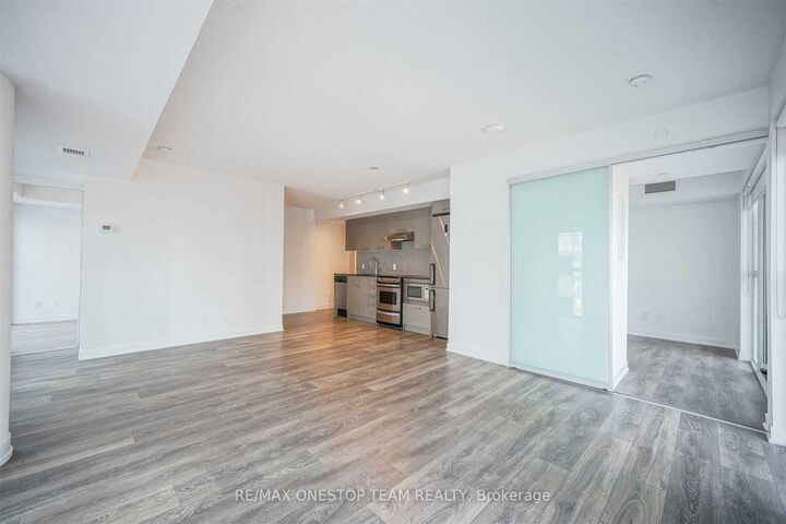 Property Photo:  87 Peter Street 1017  ON M5V 2G4 