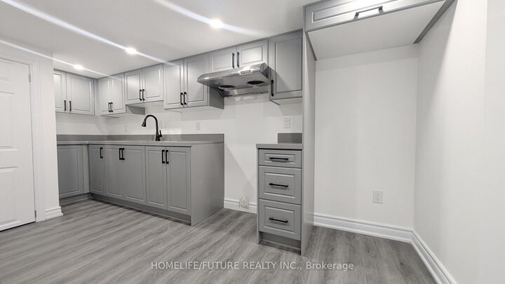 Property Photo:  43 Buena Vista Avenue Bsmt  ON M1S 1J3 