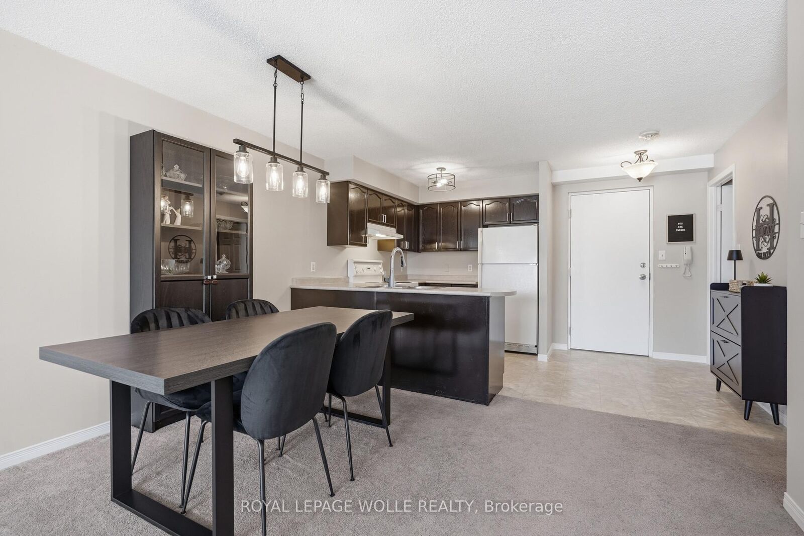 Property Photo: 107 Bond Street 304 ON L3V 1J7
