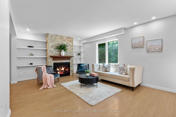 Property Photo:  125 Andrew Street  ON L1B 1J5 