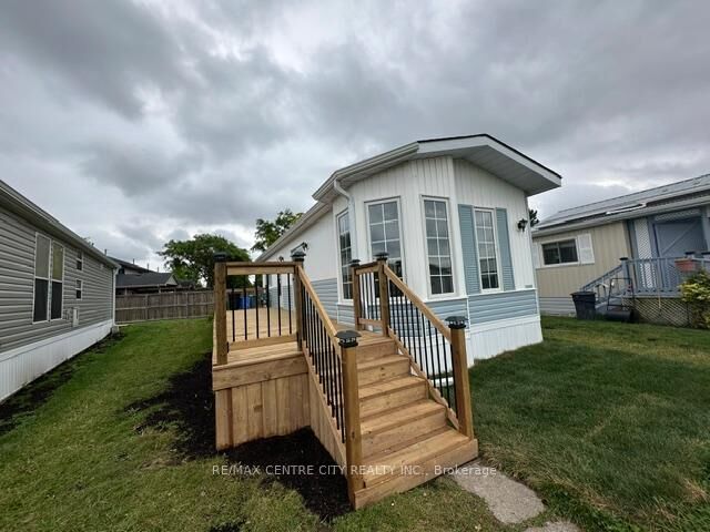 Property Photo:  2189 Dundas Street 67  ON N5V 1H3 