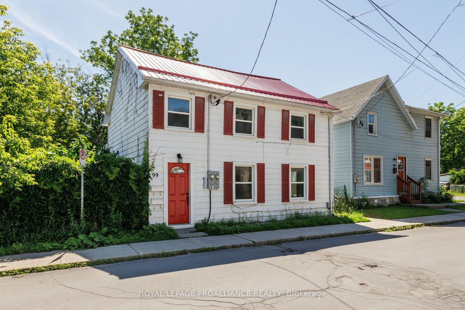 Property Photo: 99 Chatham Street ON K7K 4H2