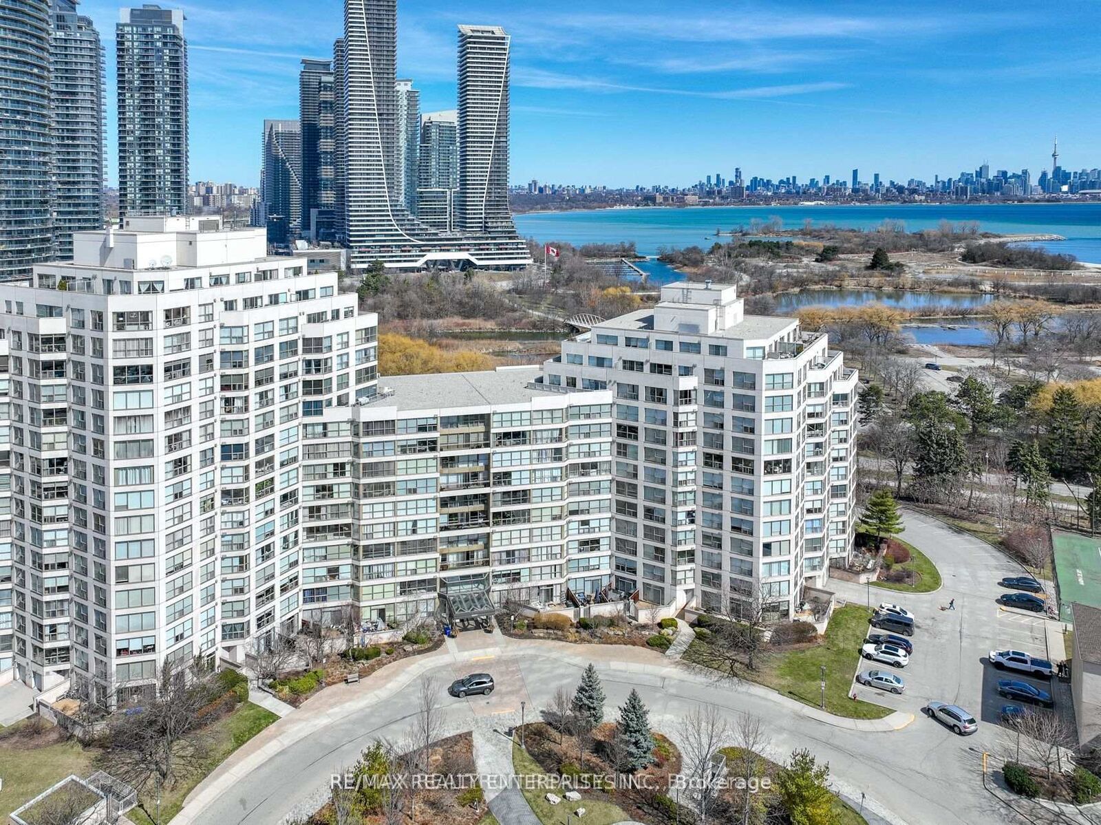 Property Photo:  2261 Lake Shore Boulevard W 607  ON M8V 3X1 