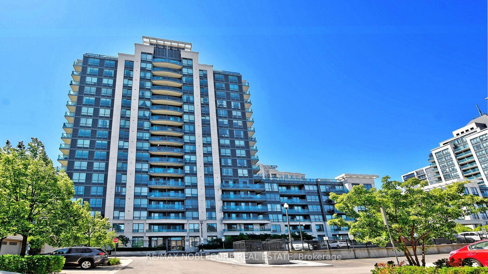 Property Photo:  20 North Park Road 516  ON L4J 0G7 