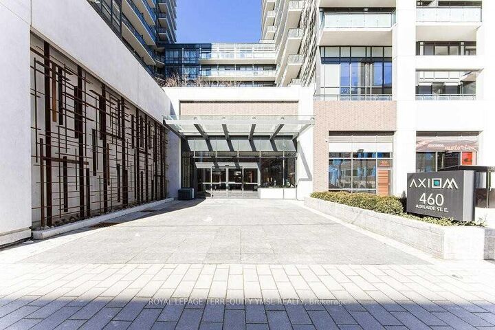 Property Photo:  460 Adelaide Street E 911  ON M5A 0E7 