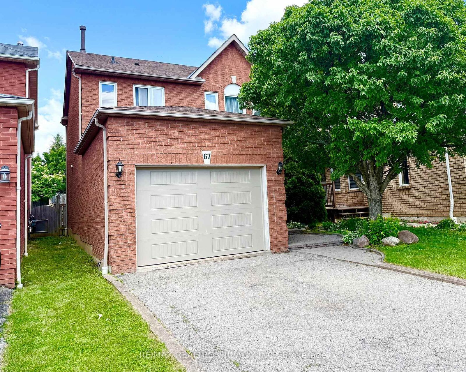 Property Photo:  67 Sable Crescent  ON L1R 1Y6 