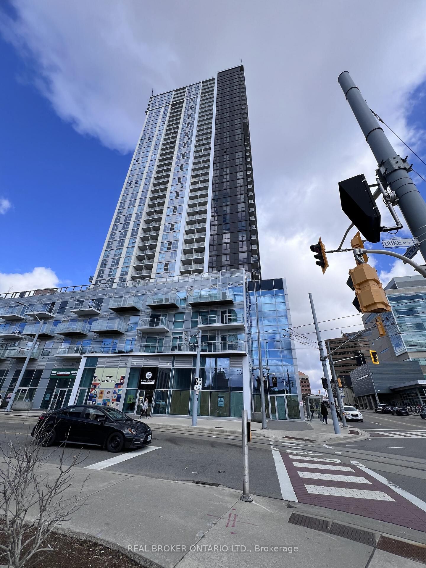 Property Photo:  60 Frederick Street 611  ON N2H 0C7 