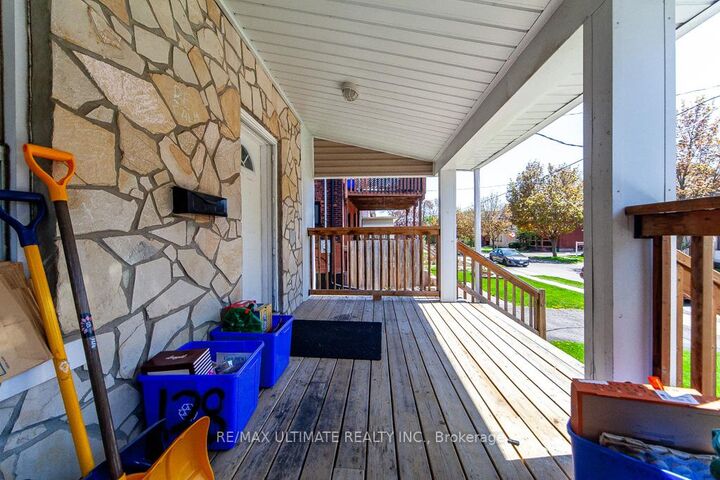 Property Photo:  128 Elgin Street E  ON L1G 1T3 