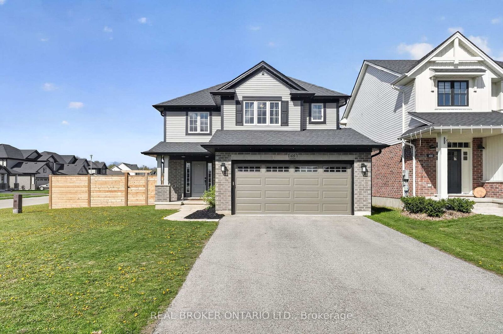 Photo de la propriété:  48 Curren Crescent  ON N4G 0J3 