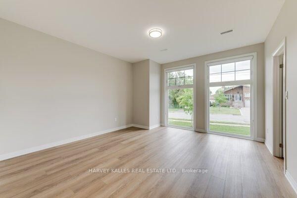 Property Photo:  165 Spalding Road Main  ON M3K 1K3 