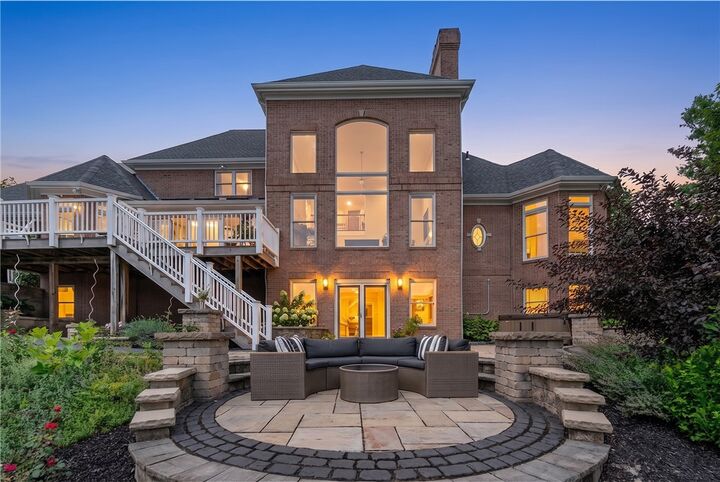 Property Photo: 5003 Old Orchard Lane PA 15044