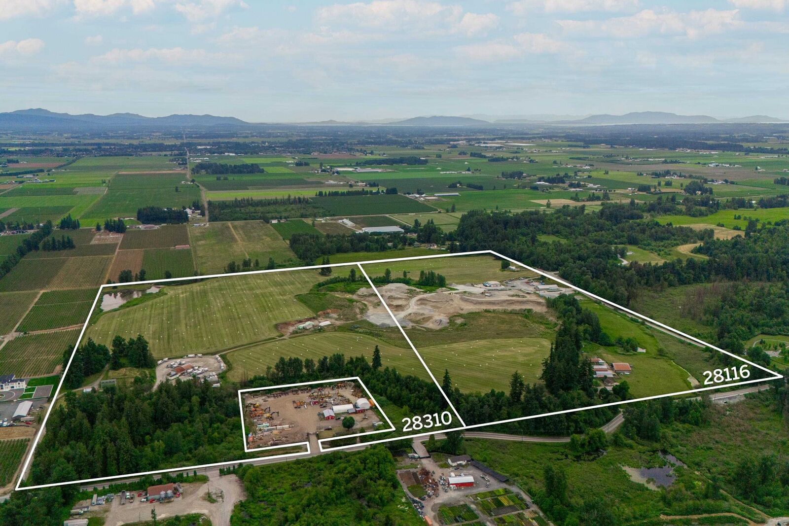 Property Photo: 28116 Huntingdon Road BC V4X 1A3