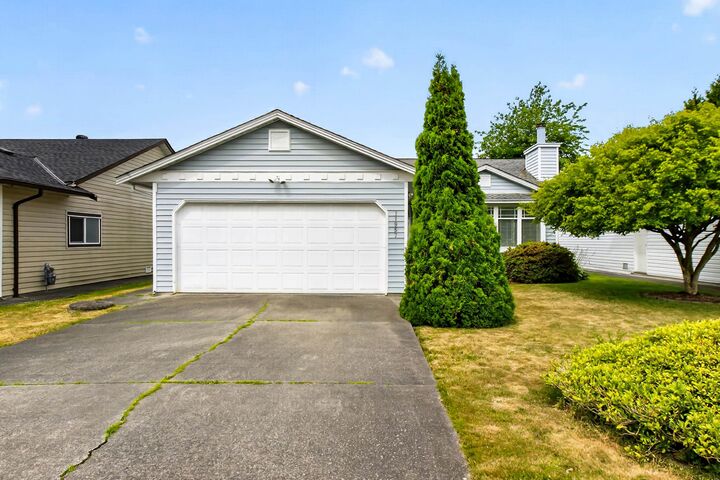 11957 237A Street — photo 1