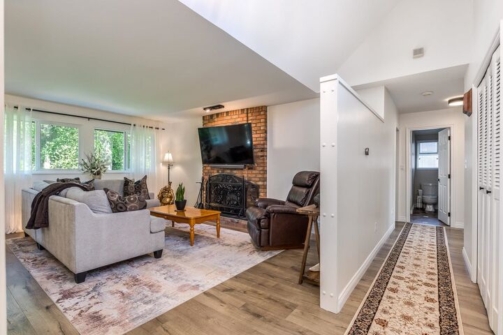 Property Photo: 19541 119A Avenue BC V3Y 1K9