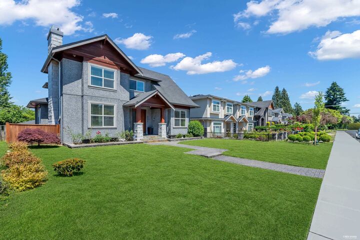 6841 Burns Street — photo 1